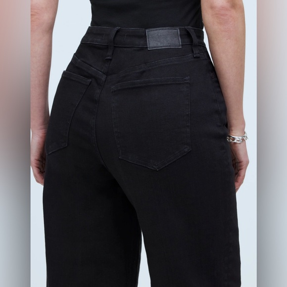 NWT Madewell The Curvy Perfect Vintage Wide-Leg Jean in black rinse wash - 28 - Picture 5 of 9